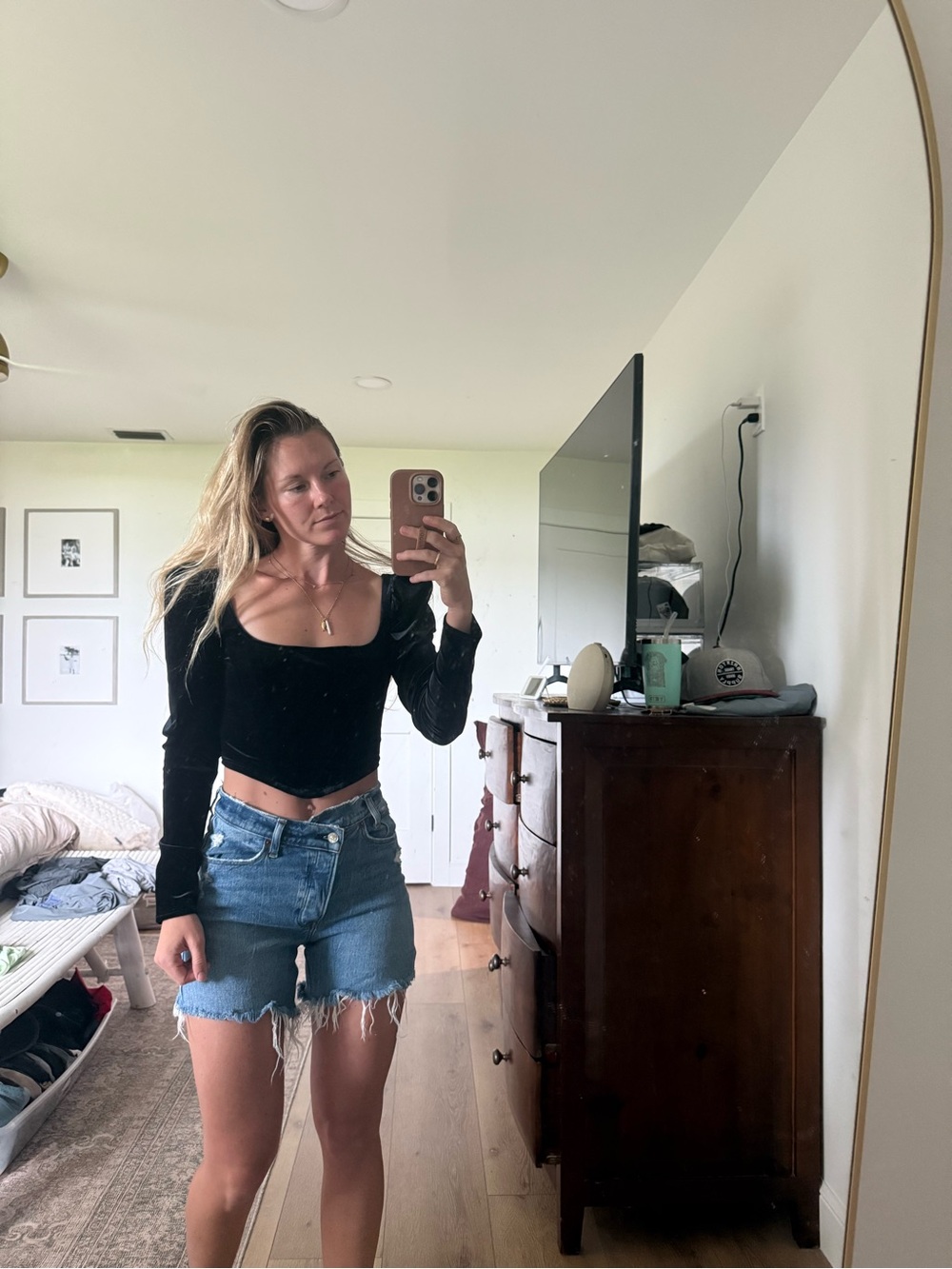 Astr Black Long-Sleeve Square Neck Crop Top